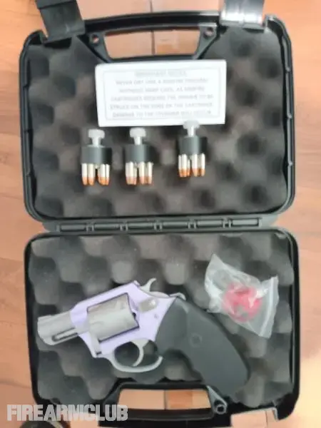 Charter Arms Lavender Lady 22 Magnum &Speedloa