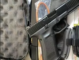Glock 17 Gen5 17+1 9mm G17 Gen 5 USED LIKE NEW w 3