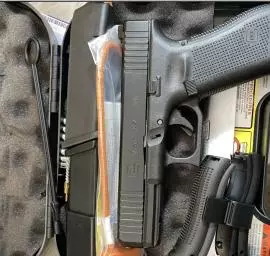 Glock 17 Gen5 17+1 9mm G17 Gen 5 USED LIKE NEW w 3